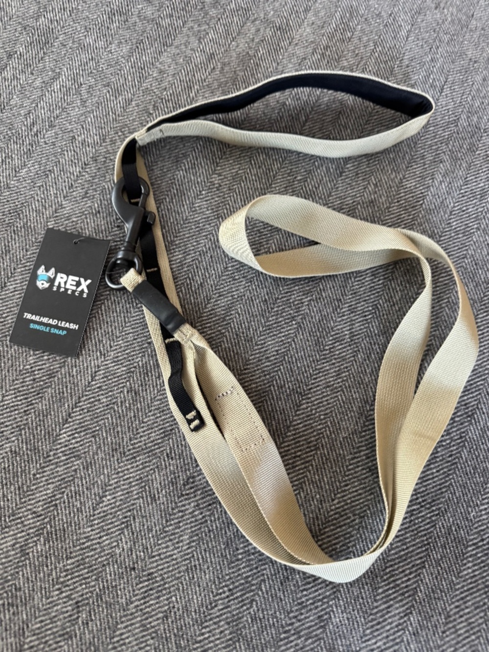 NWT, REX SPECS, TRAILHEAD LEASH, SINGLE SNAP, 6 FT IN COYOTE